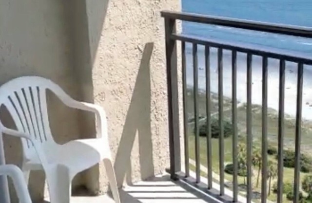 Oceanfront 1 Bedroom Condo with Spectacular Views