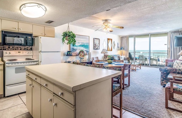 OCEANFRONT 1st floor 3BR Unit with Free Local Attraction Tickets! WE112