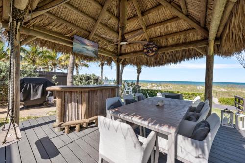Oceanfront Cocoa Beach Vacation Home Private Beach, Tiki Bar & Family Fun