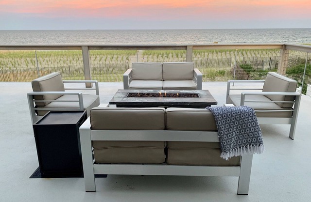 Oceanfront, Family Friendly, Private Beach Getaway