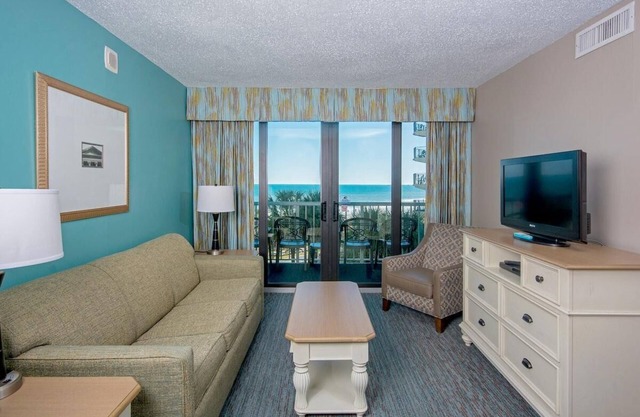 Oceanfront King Condo 4th Floor with Breakfast