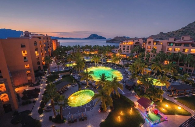 Oceanfront Paradise with Private Terrace in Loreto