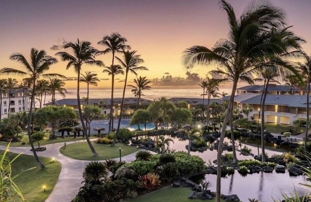 OCEANFRONT RESORT in Koloa-Poipu with AMENITIES INCLUDING WIFI, walk to beach
