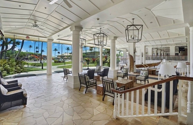 Oceanfront Resort steps to pool/beach via your lanai, 4 Beautiful Pools