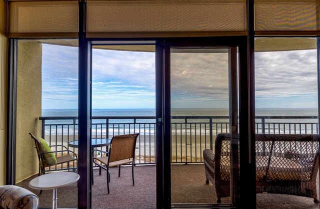 Oceanfront South Wind Unit 706: Spacious 5-Bedroom Condo in Myrtle Beach