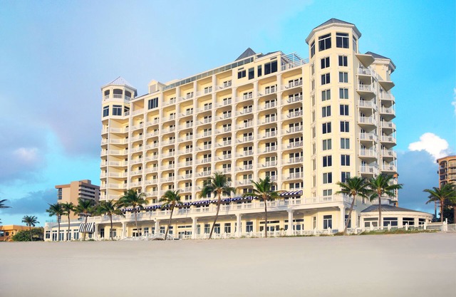 OCEANFRONT Two Bed Suite! Located Directly On The Sand! Beautiful Resort!