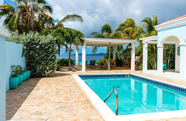 Oceanfront Villa, private pool, gazebo, great diving and snorkeling steps away