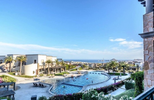 Oceanview Gated Condo with Pool, Gym & Terrace