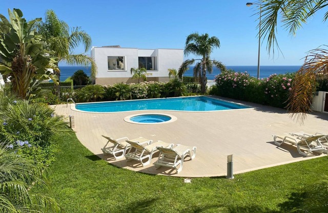 OceanView ~ Luxury 3bedroom ~ Porto De Mos ~ 5mins walk to Beach