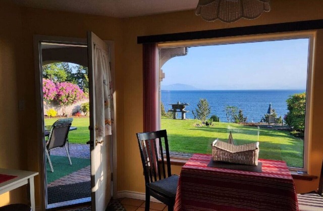 Oceanview Orca view Suite
