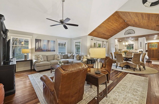 Oceanwoods Kiawah West Beach 3BR Home, Seconds to Beach or Park! Great Location!