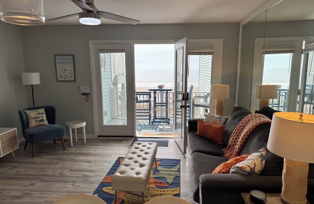 OCT dates still open-One bedroom, Ocean Front-steps to sand ,sun and fun