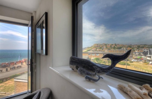 OCTOPUS, romantic, luxury holiday cottage in West Bay