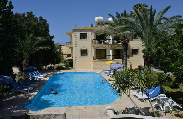 Odysseas & Eleni Hotel Apartments