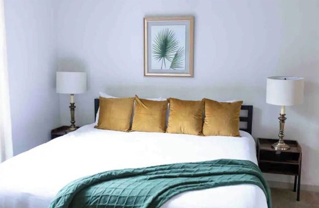 ❤️ of DOWNTOWN BHM| 3 BEDS| POOL| WALKABLE | UAB