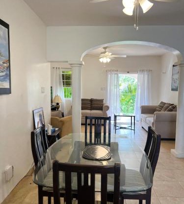 Oistins 2BR Condo with Pool & Patio, Walk to Miami Beach