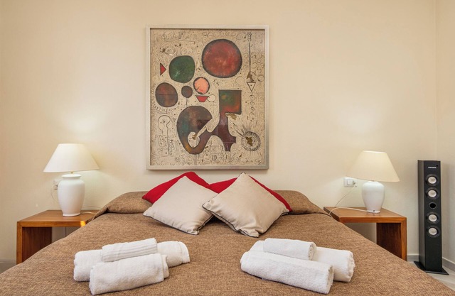 Olbia Centre City Apartment with Private Terrace, Shared Garden, A/C & Wi-Fi