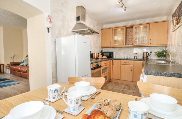OLD MALTHOUSE APARTMENT, pet friendly in Weymouth