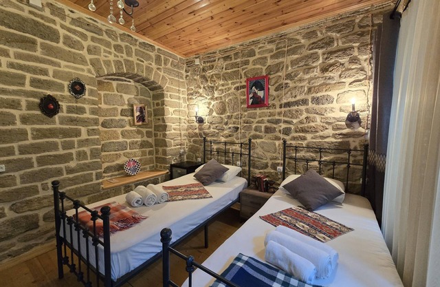 Old Rooms Hotel