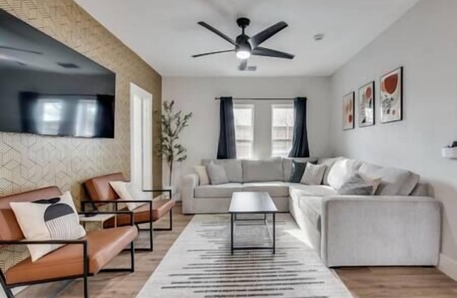 Old Town Keller 5bed 3 bath home