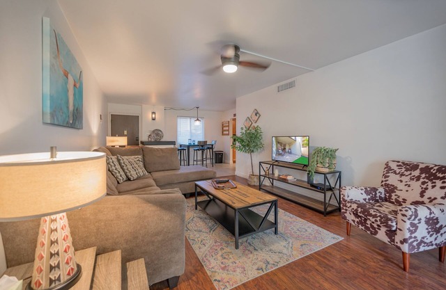 Old Town Scottsdale Condo with Pool - Everything you need in walking distance!