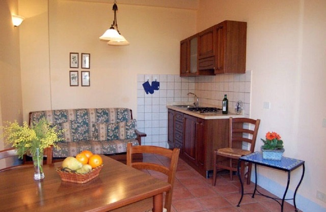 "OLIVO" APARTMENT in CASANOVA farmhouse on Florentine hills.