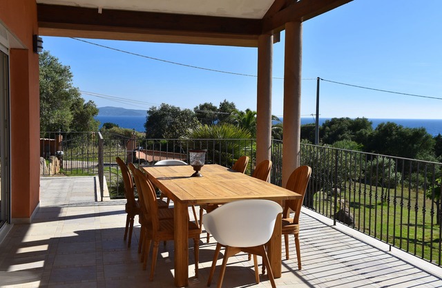 Olmeto Plage: House/Villa - Olmeto plage