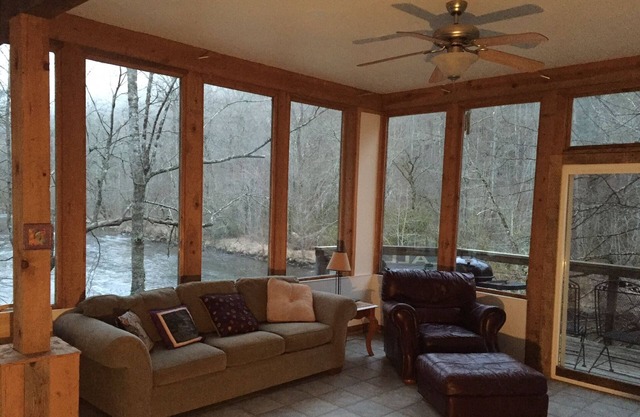 On The Banks of the River-Fishing/Views/Hiking/Paddling/Campfire & Fall Leaves!