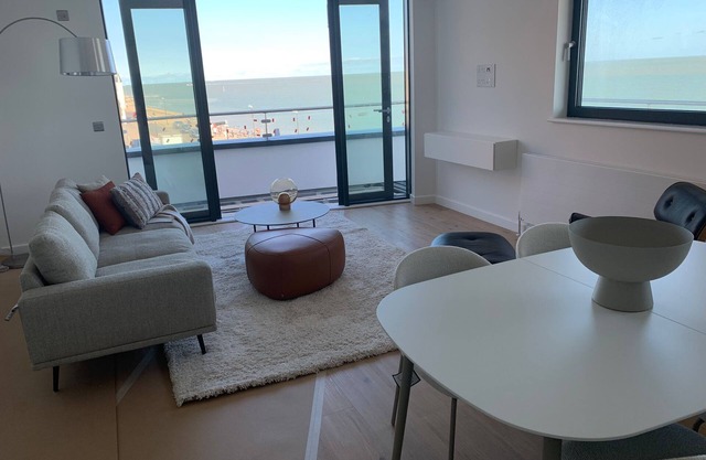 On the Beach! Gorgeous designer apartment with stunning sea views