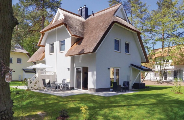 On the sunny island of Usedom in the idyllic fishing village of Zirchow are these beautiful vacation