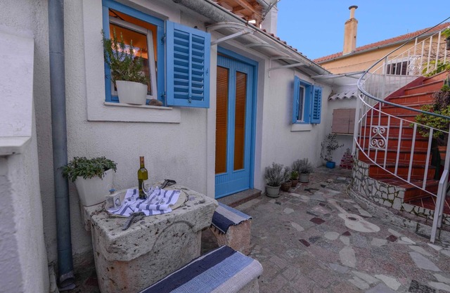 One bedroom apartment with balcony Veli Lošinj, Lošinj (A-7959-b)