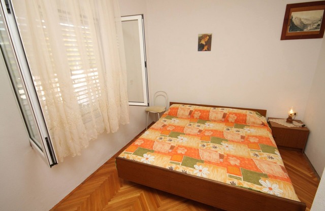 One bedroom apartment with balcony and sea view Kukljica, Ugljan (A-8277-c)