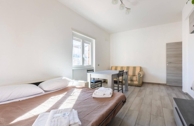 One Bedroom Apartment