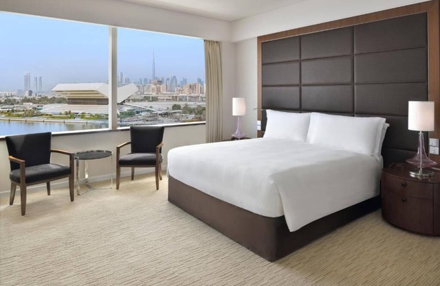 One Bedroom Apartment Near Dubai Festival Mall