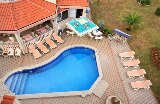 One bedroom apartment near beach Kraj, Pašman (A-334-c)