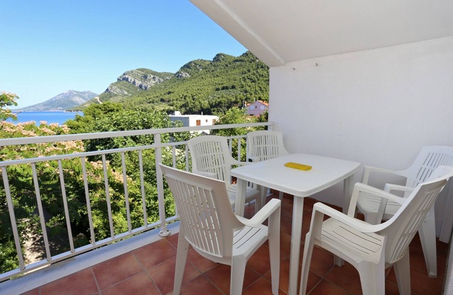 One bedroom apartment with terrace and sea view Žuljana, Pelješac (A-4576-a)
