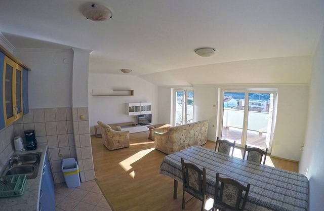 One bedroom apartment with terrace Lopar, Rab (A-20644-b)