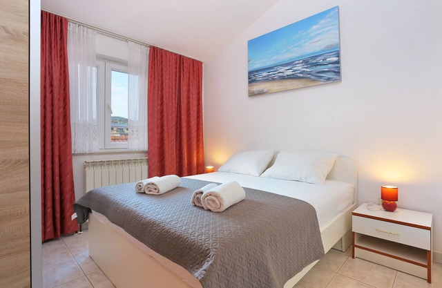 One bedroom apartment with air-conditioning Marina, Trogir (A-5953-d)