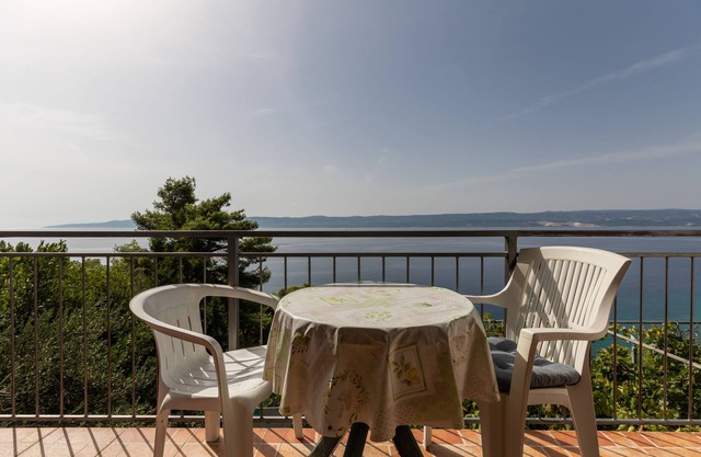 One bedroom apartment with balcony and sea view Mimice, Omiš (A-11045-b)