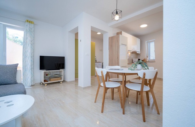 One bedroom apartment with terrace Sali, Dugi otok (A-19880-b)