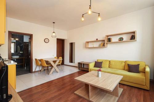 One bedroom apartment with Balcony near Fabrika
