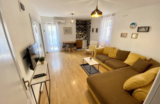 One-bedroom apartment with balcony