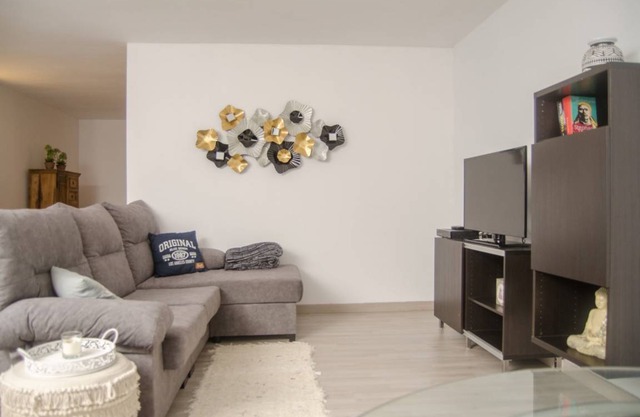 One bedroom appartement with enclosed garden and wifi at Nazaret