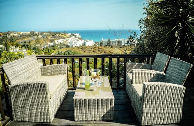 One bedroom appartement with sea view private pool and furnished garden at San Bartolome de Tirajana 1 km away from the beach
