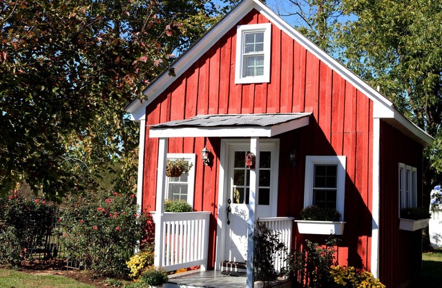 One Bedroom One Bath Cottage On A 250 Acre Cattle Farm.