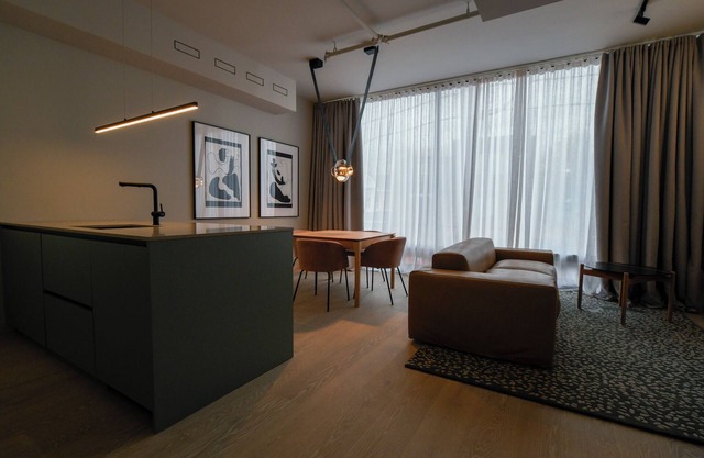 One bedroom, one bathroom luxury residence with concierge services & Laundry