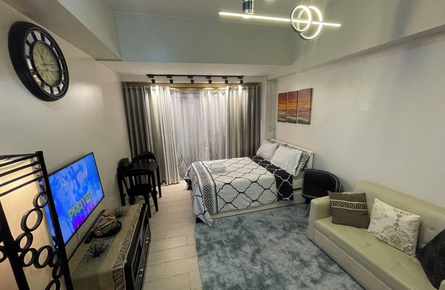 One Eastwood Ave Suite with Spectacular View