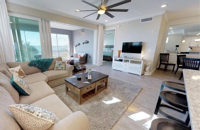 One Particular Harbour on Anna Maria Sound ~ Beaches just minutes away!