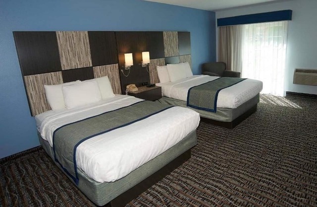 One Room Suite With 2 Queen Beds at Sandwich Lodge & Resort