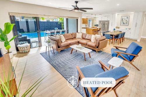 Open Concept Bungalow Beach Proximity Lush Neighborhood Pearl Key